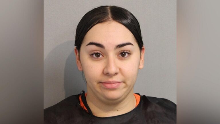 After receiving a $2 tip, pizza delivery driver stabs customer 14 times: Police