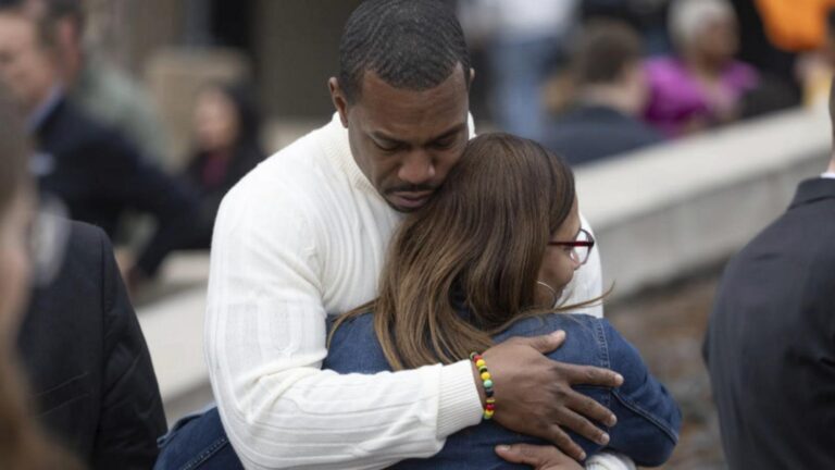 WATCH:  Nation mourns after deadly DC plane, helicopter collision leaves 67 dead