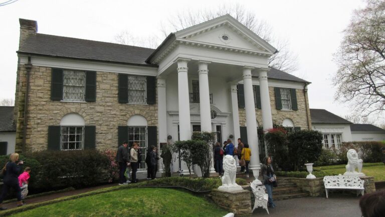 Suspect in Graceland fraud pleads guilty in connection with scheme