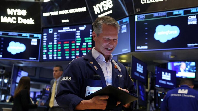 US stocks slide in 1st trading since Trump’s auto tariffs announced