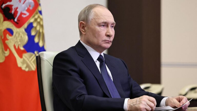 Zelenskyy responds after Putin announces temporary ceasefire for Victory Day