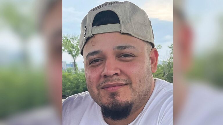 Abrego Garcia’s attorneys ask judge to require 72 hours’ notice before he’s deported
