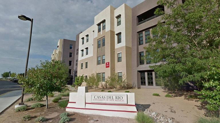 2 shot, 1 dead, at University of New Mexico in Albuquerque, suspect at large