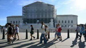 Trump administration asks Supreme Court to OK National Guard deployment in Illinois
