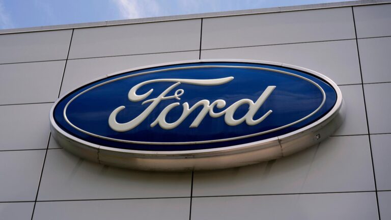 Ford recalls more than 290,000 vehicles in US due to issue with rear camera system